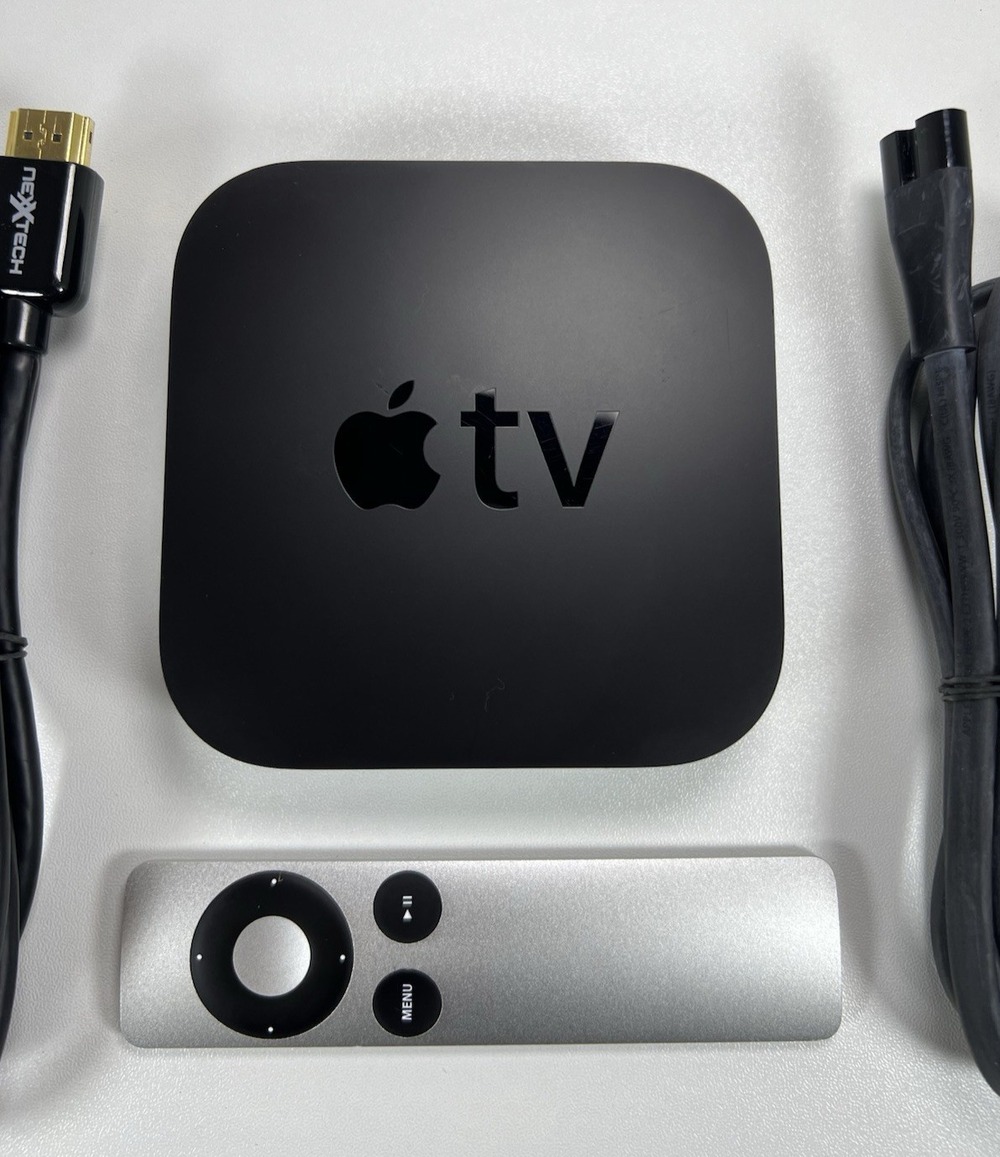 Apple TV model #A1469 (1080p) Complete with Remote, Power Cord and HDMI Tested